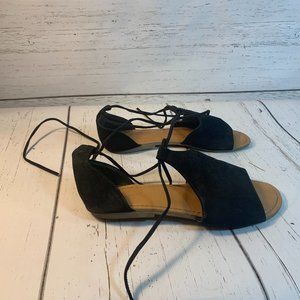 Strappy Black Sandal open toed by Universal Thread